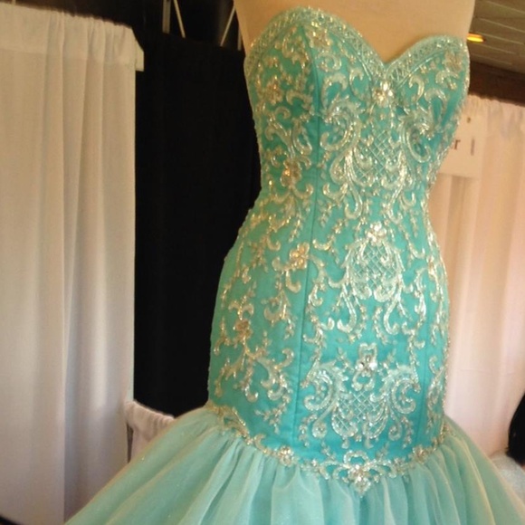 Alfred Angelo Bridal Disney Ariel Wedding Dress Style 249 Turquoise Size 10 NWT - Picture 14 of 16